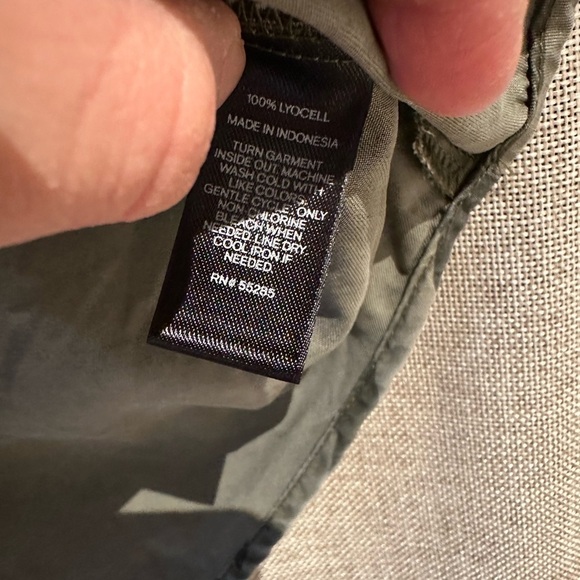 Express Camo Lace-Up Women's Short Sleeve Tee Shirt Size Extra Small - Picture 6 of 7